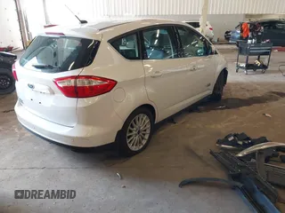 2016 Ford C-Max SEL with VIN 1FADP5CU2GL110832, listed as a IAAI auction lot 41764729 with 119,724 mi miles and . Bid and sale history available at DreamBid. Image 4.