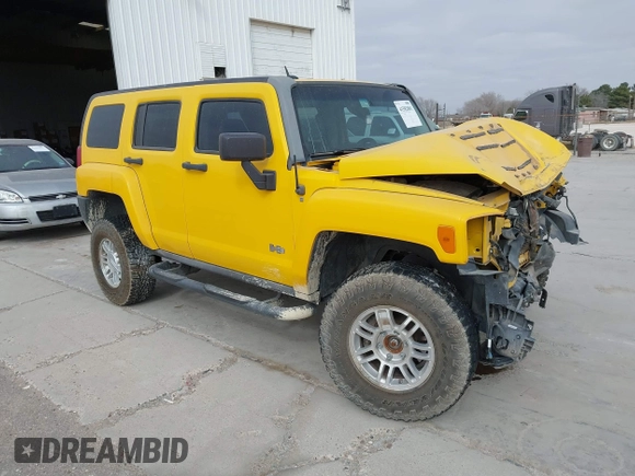 2006 Hummer H3 with VIN 5GTDN136368324362, listed as a IAAI auction lot 41582001 with 111,146 mi miles. Bid and sale history available at carsss.com. Image 1.