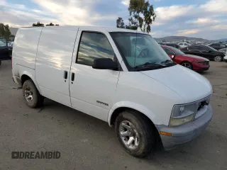 2001 GMC Safari Cargo with VIN 1GTDM19W71B510158, listed as a Copart auction lot 87296804 with 214,236 mi miles and Salvage Title. Bid and sale history available at carsss.com. Image 4.