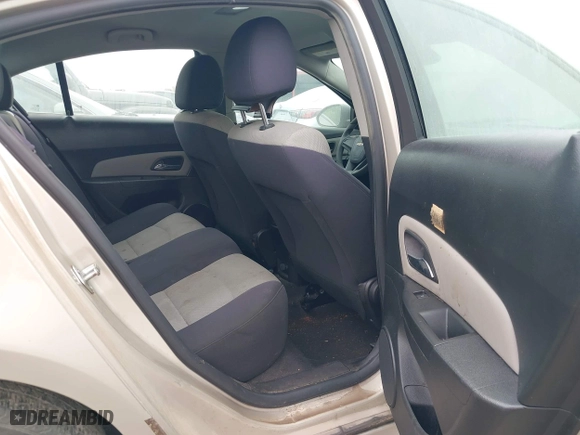 2014 Chevrolet Cruze LS with VIN 1G1PA5SH8E7230310, listed as a IAAI auction lot 42073690 with 36,756 mi miles. Bid and sale history available at carsss.com. Image 8.