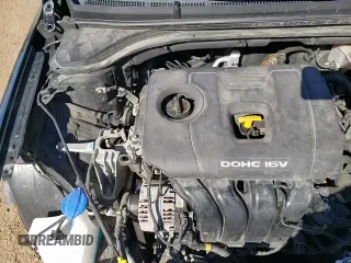 2018 Hyundai Elantra SE z VIN 5NPD74LF0JH393328, wystawiony jako Copart lot #82398555 z przebiegiem 69 280 mil mil oraz Szkoda całkowita • Salvage title. Historia ofert i sprzedaży dostępna na DreamBid. Obrazek 13.