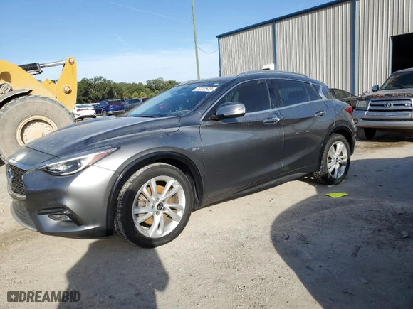 2018 Infiniti QX30 ESSENTIAL with VIN SJKCH5CP6JA047165, listed as a Copart auction lot 77212523 with 61,591 mi miles. Bid and sale history available at carsss.com. Image 1.