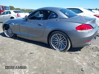 2011 BMW Z4 sDrive35i with VIN WBALM7C59BE382730, listed as a IAAI auction lot 41610401 with 113,375 mi miles. Bid and sale history available at carsss.com. Image 3.