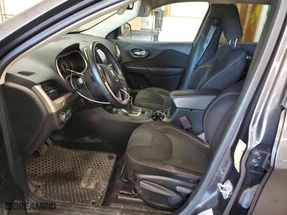 2017 Jeep Cherokee Latitude with VIN 1C4PJMCB3HW565836, listed as a Copart auction lot 49798235 with 105,597 mi miles and Salvage Title. Bid and sale history available at carsss.com. Image 7.
