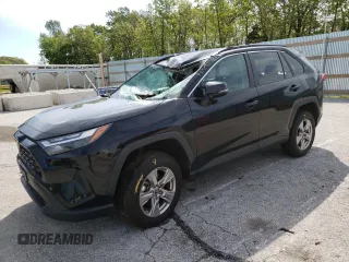 2022 Toyota RAV4 XLE z VIN 2T3P1RFV1NW276578, wystawiony jako Copart lot #55493085 z przebiegiem 72 295 mil mil oraz Szkoda całkowita • Salvage title. Historia ofert i sprzedaży dostępna na DreamBid. Obrazek 1.
