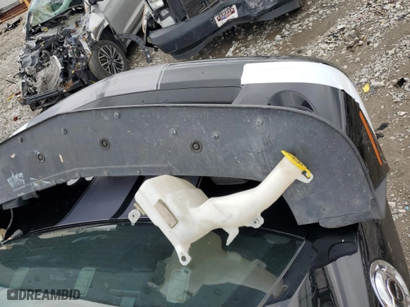 2016 Dodge Challenger SRT 392 with VIN 2C3CDZDJ7GH137603, listed as a Copart auction lot 43253855 with 0 mi miles and Salvage Title. Bid and sale history available at carsss.com. Image 12.