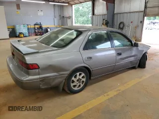 1998 Toyota Camry LE с VIN 4T1BG22K6WU356495, выставлен на аукционе Copart как лот 55639765 с пробегом Не указан миль и Списание • Salvage title. История ставок и продаж доступна на DreamBid. Изображение 3.
