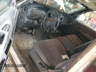 2002 Dodge 2500 z VIN 3B7KF236X2M256911, wystawiony jako Copart lot #51001775 z przebiegiem 208 199 mil mil oraz Tytuł czysty. Historia ofert i sprzedaży dostępna na DreamBid. Obrazek 8.