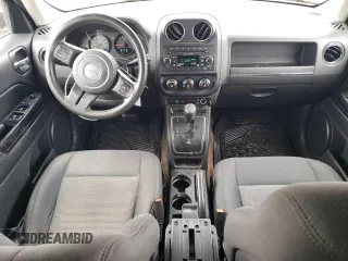 2013 Jeep Patriot Sport z VIN 1C4NJRBB8DD263521, wystawiony jako Copart lot #56344365 z przebiegiem 75 287 mil mil oraz Szkoda całkowita • Salvage title. Historia ofert i sprzedaży dostępna na DreamBid. Obrazek 8.