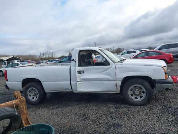 2007 Chevrolet Silverado 1500 Classic Work Truck with VIN 1GCEC14X77Z132477, listed as a IAAI auction lot 41651740 with 134,681 mi miles. Bid and sale history available at carsss.com. Image 13.