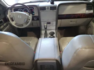 2004 Lincoln Navigator Luxury with VIN 5LMFU28R84LJ19005, listed as a Copart auction lot 61062514 with 171,598 mi miles and Non Repairable. Bid and sale history available at carsss.com. Image 8.