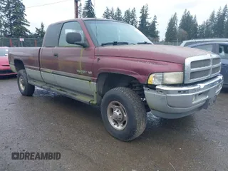 2000 Dodge Ram 2500 with VIN 1B7KF23W9YJ131145, listed as a IAAI auction lot 41928166 with 334,862 mi miles. Bid and sale history available at carsss.com. Image 1.