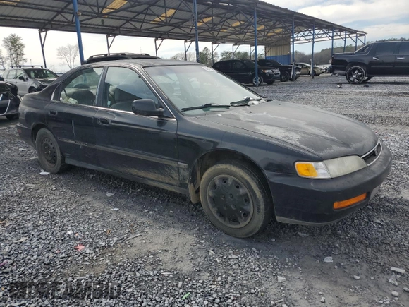 1996 Honda Accord LX with VIN 1HGCD563XTA057869, listed as a Copart auction lot 46426565 with 211,969 mi miles and Salvage Title. Bid and sale history available at DreamBid. Image 4.