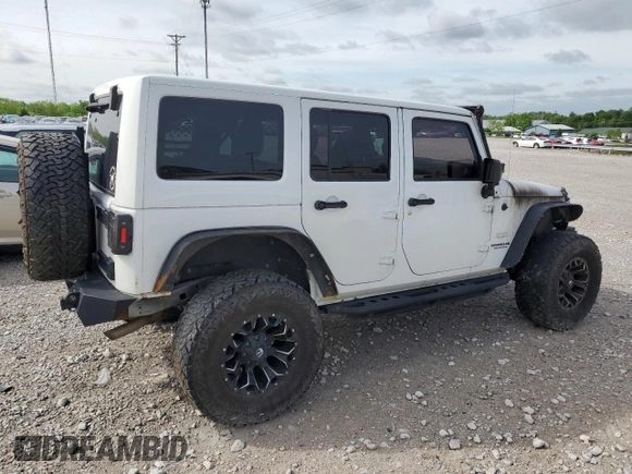 2014 Jeep Wrangler Unlimited Sahara z VIN 1C4BJWEG9EL102336, wystawiony jako Copart lot #55391335 z przebiegiem Nie podano mil oraz Szkoda całkowita • Salvage title. Historia ofert i sprzedaży dostępna na DreamBid. Obrazek 3.