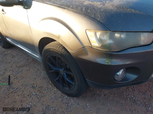 2012 Mitsubishi Outlander SE with VIN JA4AS3AW9CU004624, listed as a IAAI auction lot 41303185 with 189,122 mi miles. Bid and sale history available at carsss.com. Image 6.