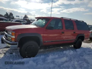 1997 Chevrolet Suburban z VIN 3GNGK26R5VG140050, wystawiony jako Copart lot #87865605 z przebiegiem 219 522 mil mil oraz Szkoda całkowita • Salvage title. Historia ofert i sprzedaży dostępna na DreamBid. Obrazek 1.
