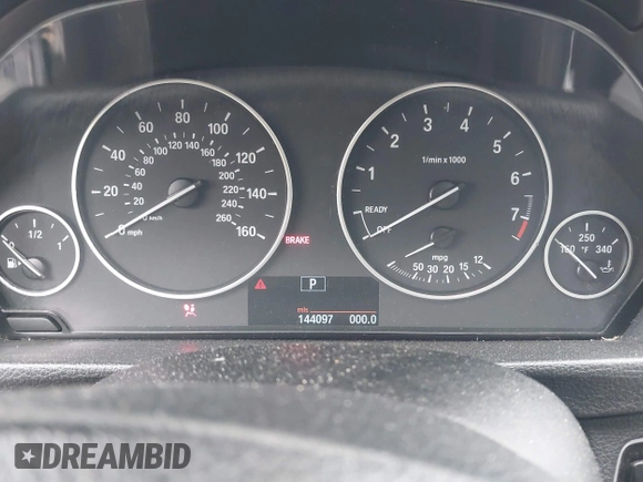 2013 BMW 3 Series 328i xDrive с VIN WBA3B5G59DNS05019, выставлен на аукционе IAAI как лот 42374671 с пробегом 144 097 миль миль и . История ставок и продаж доступна на DreamBid. Изображение 7.