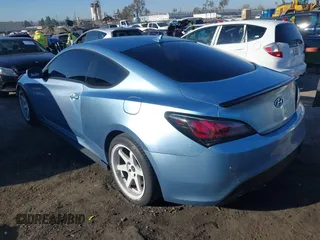 2010 Hyundai Genesis Coupe z VIN KMHHT6KD9AU011193, wystawiony jako IAAI lot #41711921 z przebiegiem 116 446 mil mil oraz . Historia ofert i sprzedaży dostępna na DreamBid. Obrazek 3.