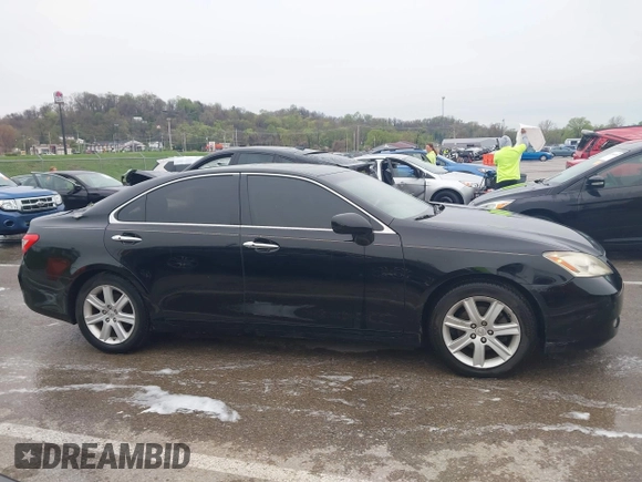 2009 Lexus ES 350 with VIN JTHBJ46G192320347, listed as a IAAI auction lot 41955969 with 140,711 mi miles. Bid and sale history available at carsss.com. Image 13.