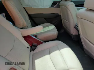 2022 Cadillac XT6 Premium Luxury with VIN 1GYKPCRS7NZ101706, listed as a Copart auction lot 63389985 with 27,021 mi miles and Salvage title. Bid and sale history available at DreamBid. Image 10.