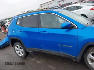 2019 Jeep Compass Latitude with VIN 3C4NJDBB5KT648383, listed as a IAAI auction lot 41681703 with 76,905 mi miles. Bid and sale history available at carsss.com. Image 14.