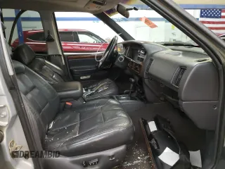 1998 Jeep Grand Cherokee Limited with VIN 1J4GZ78Y3WC216952, listed as a Copart auction lot 83239574 with 186,809 mi miles and Salvage Title. Bid and sale history available at carsss.com. Image 7.