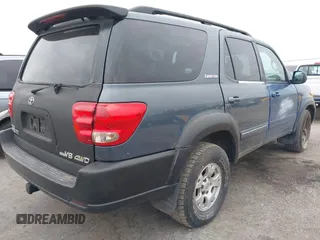 2005 Toyota Sequoia Limited with VIN 5TDZT38A55S252652, listed as a IAAI auction lot 41725951 with 225,593 mi miles and . Bid and sale history available at DreamBid. Image 4.