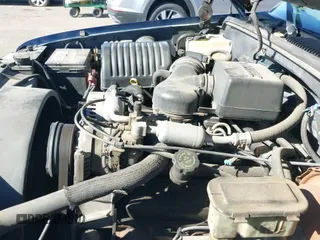 1997 Chevrolet Suburban with VIN 1GNFK16R3VJ423650, listed as a IAAI auction lot 41517985 with 204,817 mi miles and . Bid and sale history available at DreamBid. Image 12.