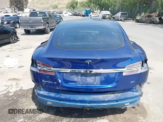 2017 Tesla Model S 100D z VIN 5YJSA1E20HF208771, wystawiony jako IAAI lot #42111317 z przebiegiem 81 919 mil mil oraz . Historia ofert i sprzedaży dostępna na DreamBid. Obrazek 17.