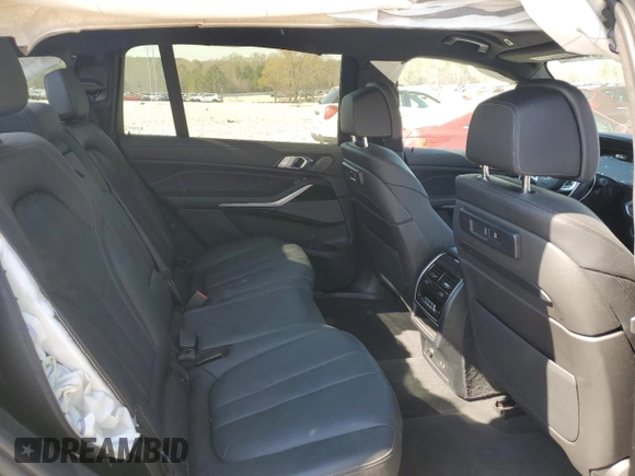 2022 BMW X7 M50i z VIN 5UXCX6C0XN9M94389, wystawiony jako Copart lot #49696505 z przebiegiem 22 908 mil mil oraz Szkody całkowita. Historia ofert i sprzedaży dostępna na DreamBid. Obrazek 11.