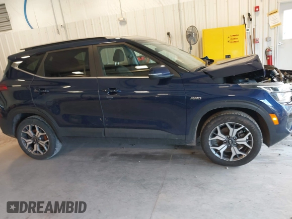 2021 Kia Seltos EX with VIN KNDERCAAXM7184266, listed as a IAAI auction lot 41613765 with 45,742 mi miles. Bid and sale history available at carsss.com. Image 13.
