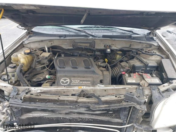 2001 Mazda Tribute LX with VIN 4F2YU09151KM22080, listed as a IAAI auction lot 41549617 with 164,975 mi miles. Bid and sale history available at carsss.com. Image 10.