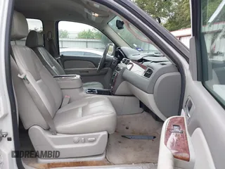 2007 Chevrolet Tahoe LT with VIN 1GNFK13077R180130, listed as a IAAI auction lot 42477489 with Not provided miles and . Bid and sale history available at DreamBid. Image 5.