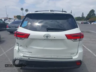 2018 Toyota Highlander SE with VIN 5TDKZRFH7JS546793, listed as a IAAI auction lot 42156937 with 59,181 mi miles and . Bid and sale history available at DreamBid. Image 16.