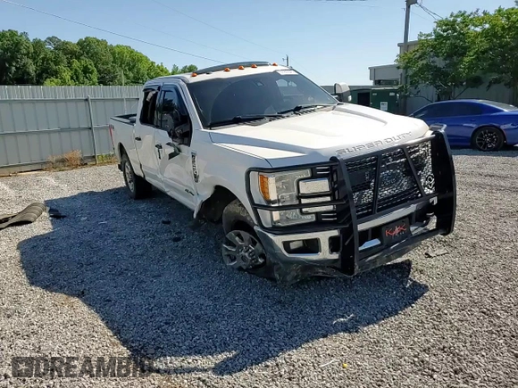 2017 Ford F-250 Lariat with VIN 1FT7W2BT8HEE81095, listed as a Copart auction lot 57960545 with 200,323 mi miles and Salvage title. Bid and sale history available at DreamBid. Image 13.