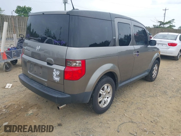 2008 Honda Element EX z VIN 5J6YH28718L012106, wystawiony jako IAAI lot #42365078 z przebiegiem 268 554 mil mil oraz . Historia ofert i sprzedaży dostępna na DreamBid. Obrazek 4.