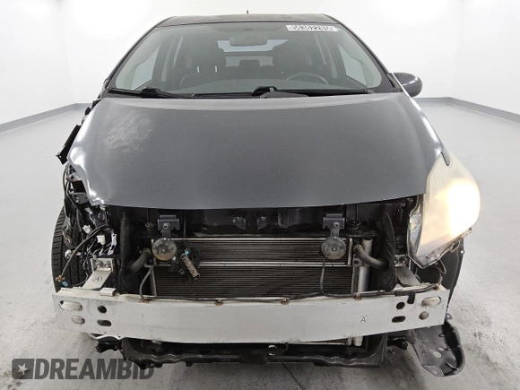 2013 Toyota Prius with VIN JTDKN3DP3D3032786, listed as a Copart auction lot 56362285 with 48,740 mi miles and Clean Title. Bid and sale history available at DreamBid. Image 5.