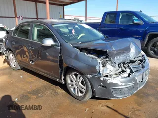 2007 Volkswagen Jetta 2.5 z VIN 3VWRF71K37M101410, wystawiony jako IAAI lot #41863276 z przebiegiem 195 616 mil mil oraz . Historia ofert i sprzedaży dostępna na DreamBid. Obrazek 1.
