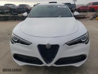 2022 Alfa Romeo Stelvio Sprint with VIN ZASPAKAN6N7D31060, listed as a Copart auction lot 89409815 with 0 mi miles and Salvage Title. Bid and sale history available at carsss.com. Image 5.