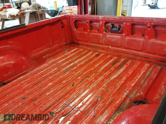 2001 Toyota Tacoma z VIN 5TENL42N31Z721220, wystawiony jako IAAI lot #42711573 z przebiegiem 213 157 mil mil oraz . Historia ofert i sprzedaży dostępna na DreamBid. Obrazek 8.