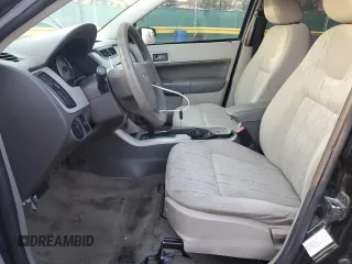 2008 Ford Focus SE с VIN 1FAHP35N98W215265, выставлен на аукционе Copart как лот 54063445 с пробегом 240 172 миль миль и Списание • Salvage title. История ставок и продаж доступна на DreamBid. Изображение 7.