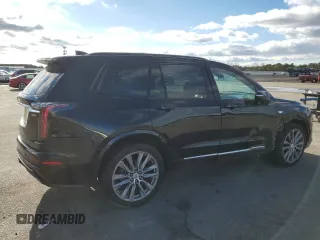 2021 Cadillac XT6 Sport z VIN 1GYKPGRS0MZ215942, wystawiony jako Copart lot #84830084 z przebiegiem 29 930 mil mil oraz Szkoda całkowita • Salvage title. Historia ofert i sprzedaży dostępna na DreamBid. Obrazek 3.