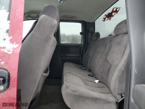 2004 GMC Sierra 2500HD SLT with VIN 1GTHK29U54E125972, listed as a Copart auction lot 46712105 with 298,972 mi miles and Clean Title. Bid and sale history available at carsss.com. Image 10.