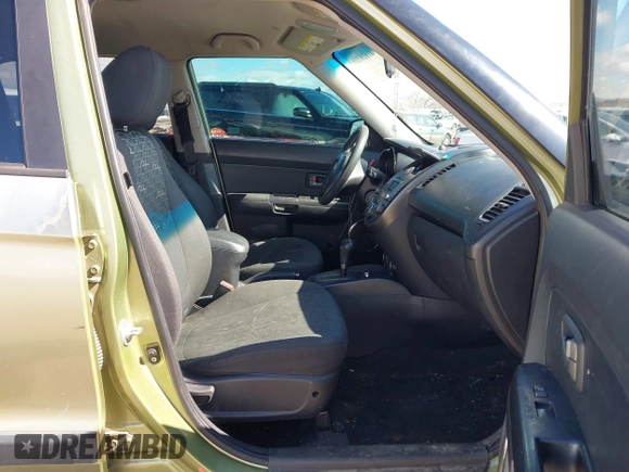 2010 Kia Soul + with VIN KNDJT2A2XA7163271, listed as a IAAI auction lot 41626221 with 108,884 mi miles. Bid and sale history available at carsss.com. Image 5.
