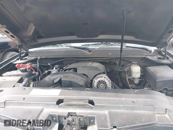 2010 Chevrolet Tahoe LT with VIN 1GNMCBE35AR247803, listed as a IAAI auction lot 42270437 with 264,187 mi miles and . Bid and sale history available at DreamBid. Image 10.