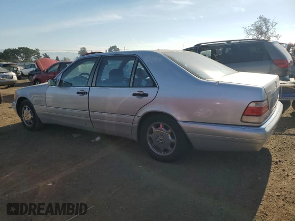 1997 Mercedes-Benz S 320/430/500 z VIN WDBGA33G4VA334750, wystawiony jako Copart lot #84726674 z przebiegiem 256 678 mil mil oraz Czysty tytuł • Clean title. Historia ofert i sprzedaży dostępna na DreamBid. Obrazek 2.