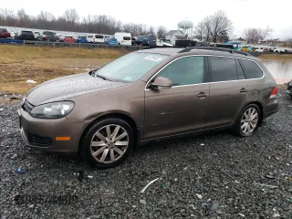 2014 Volkswagen Jetta SportWagen TDI w/Sunroof & Nav with VIN 3VWPL7AJ4EM604450, listed as a Copart auction lot 84239404 with 91,715 mi miles and Salvage Title. Bid and sale history available at carsss.com. Image 1.