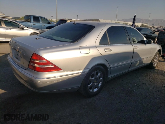 2000 Mercedes-Benz S-Class with VIN WDBNG75J2YA055873, listed as a Copart auction lot 62303444 with 236,646 mi miles and Salvage Title. Bid and sale history available at carsss.com. Image 3.