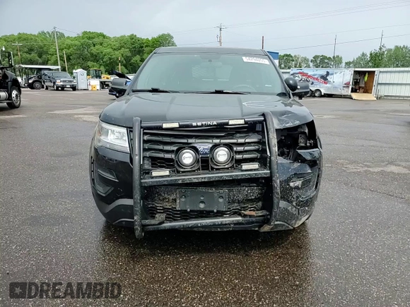 2017 Ford Police Interceptor Utility z VIN 1FM5K8AR1HGC86984, wystawiony jako Copart lot #54294055 z przebiegiem 152 577 mil mil oraz Szkoda całkowita • Salvage title. Historia ofert i sprzedaży dostępna na DreamBid. Obrazek 14.