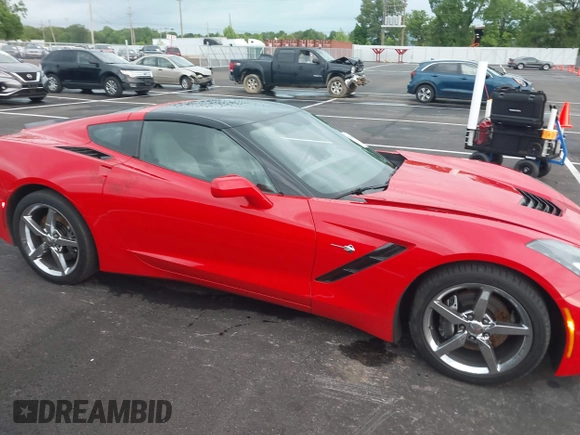 2015 Chevrolet Corvette 3LT z VIN 1G1YF2D77F5110035, wystawiony jako IAAI lot #42180031 z przebiegiem 95 684 mil mil oraz . Historia ofert i sprzedaży dostępna na DreamBid. Obrazek 13.